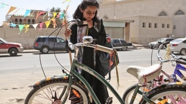 bicicletta-arabia-donne
