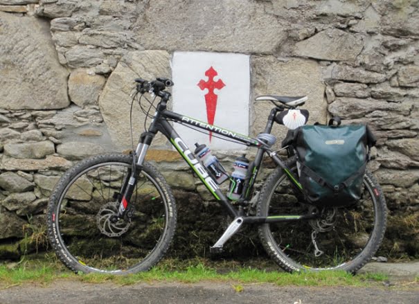Il Cammino di Santiago in bici da Pamplona a Finisterre