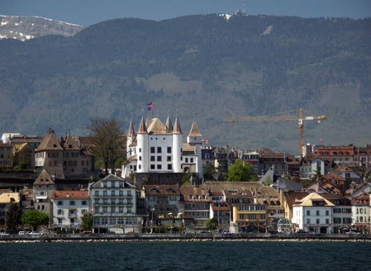 Nyon Nyon