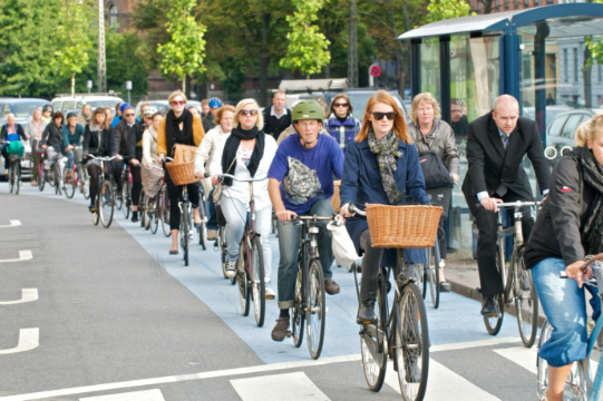 Bici: perché i danesi pedalano più degli altri?
