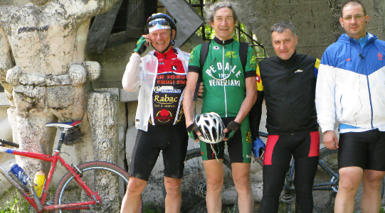 canossa-bike-2