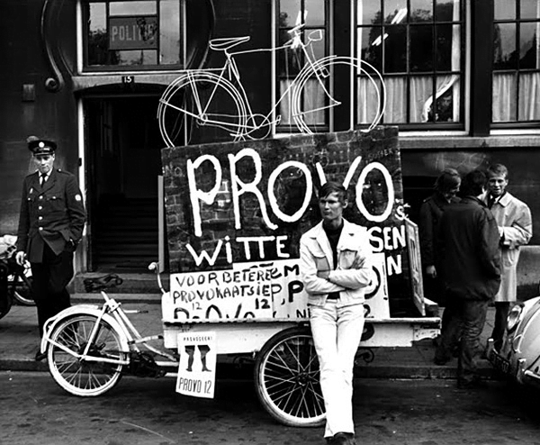 provos biciclette bianche