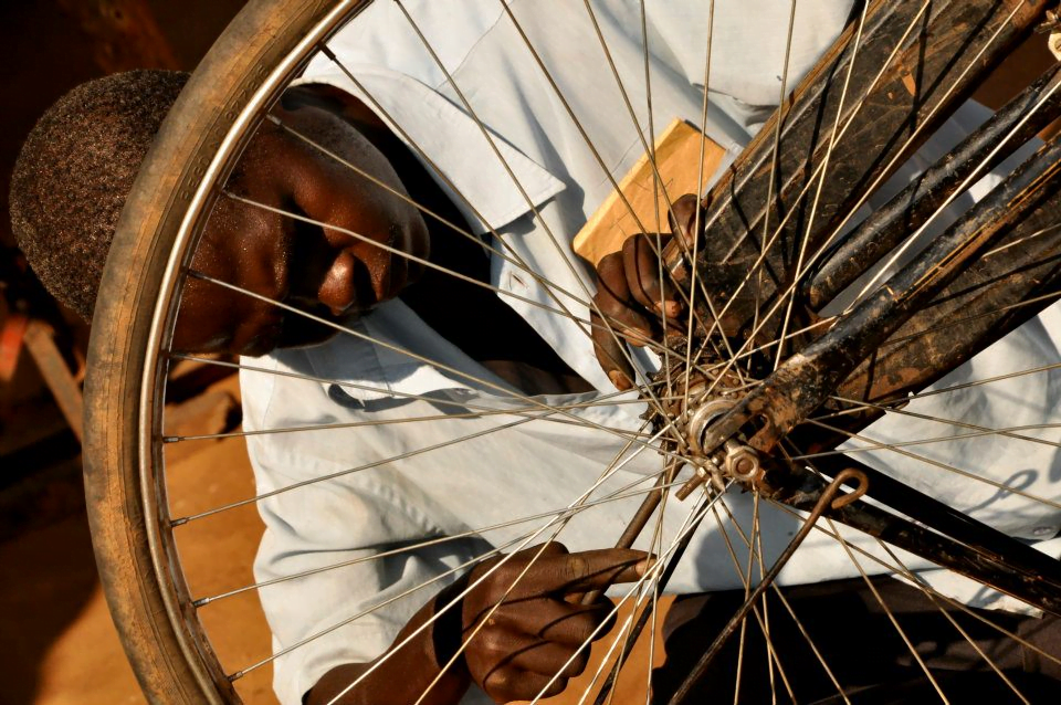 bici contro la poverta in Uganda