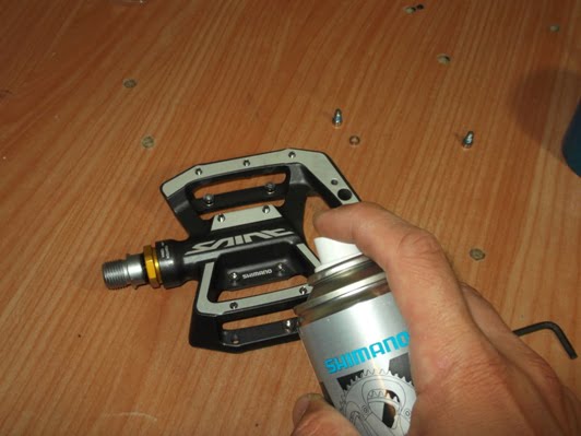 Regolazione pedali flat