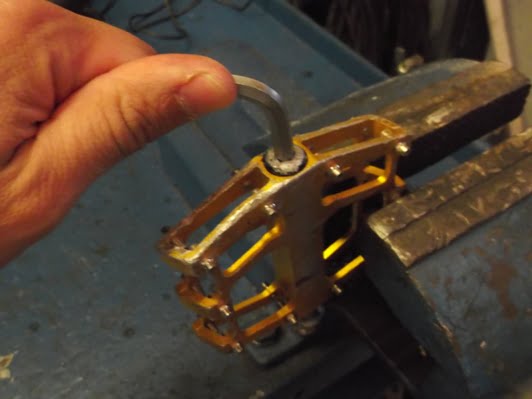 Regolazione pedali flat