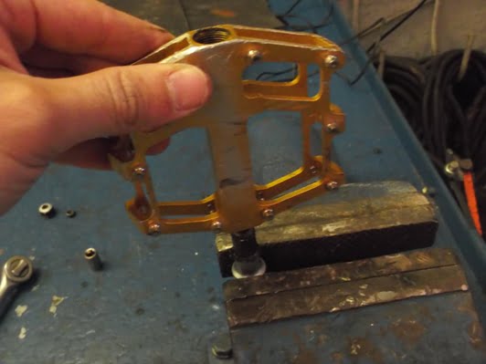 Regolazione pedali flat