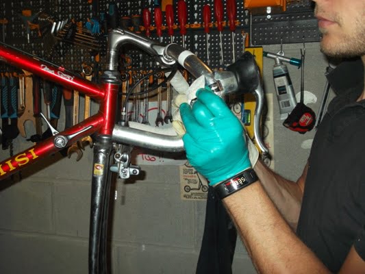 Cavo Cambio E Freno Per Bici Da 4 Mm X 300 Cm - Guaina In Gomma PVC Con Anima In Acciaio - Universale Per Mountain Bike E Bici Da Strada