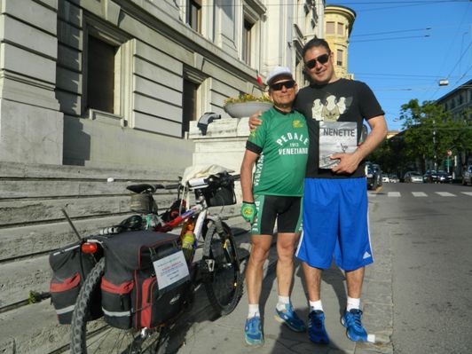 Raid dell’abbraccio, cronaca di viaggio