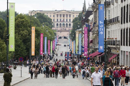 Oslo bandirà le auto dal centro entro il 2019