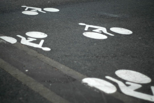 FRANCIA_PITTOGRAMMI_BICI_ASFALTO