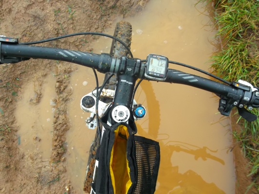 Come pedalare con il fango