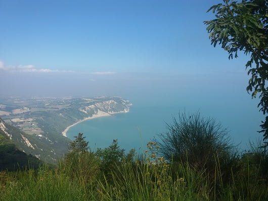 Conero in bici, ospiti dell'Agriturismo Gens Camuria - Bikeitalia.it