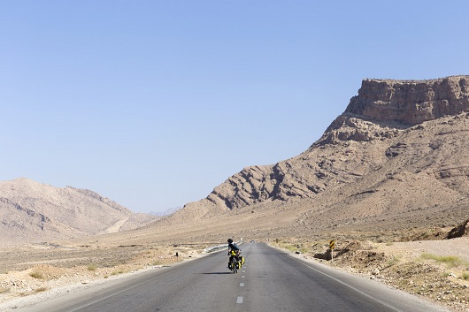 Iran sud-occidentale in bici, tra deserto e mare
