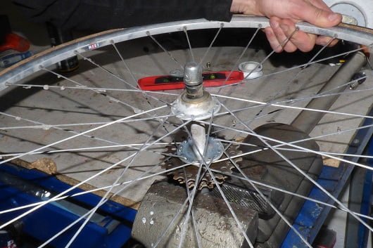 Rimuovere una ruota libera a filetto
