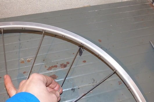 operazioni di irraggiamento della ruota della bici Ruota_40