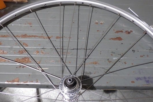 inserire i raggi dall'esterno Ruota_54