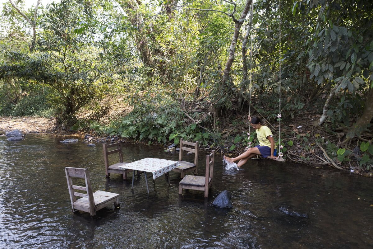 Ristorante nel fiume in Thailandia