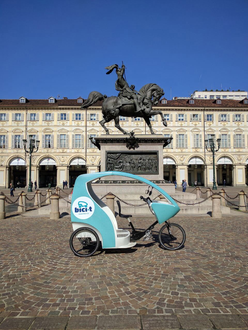 Triciclo a pedali a Torino