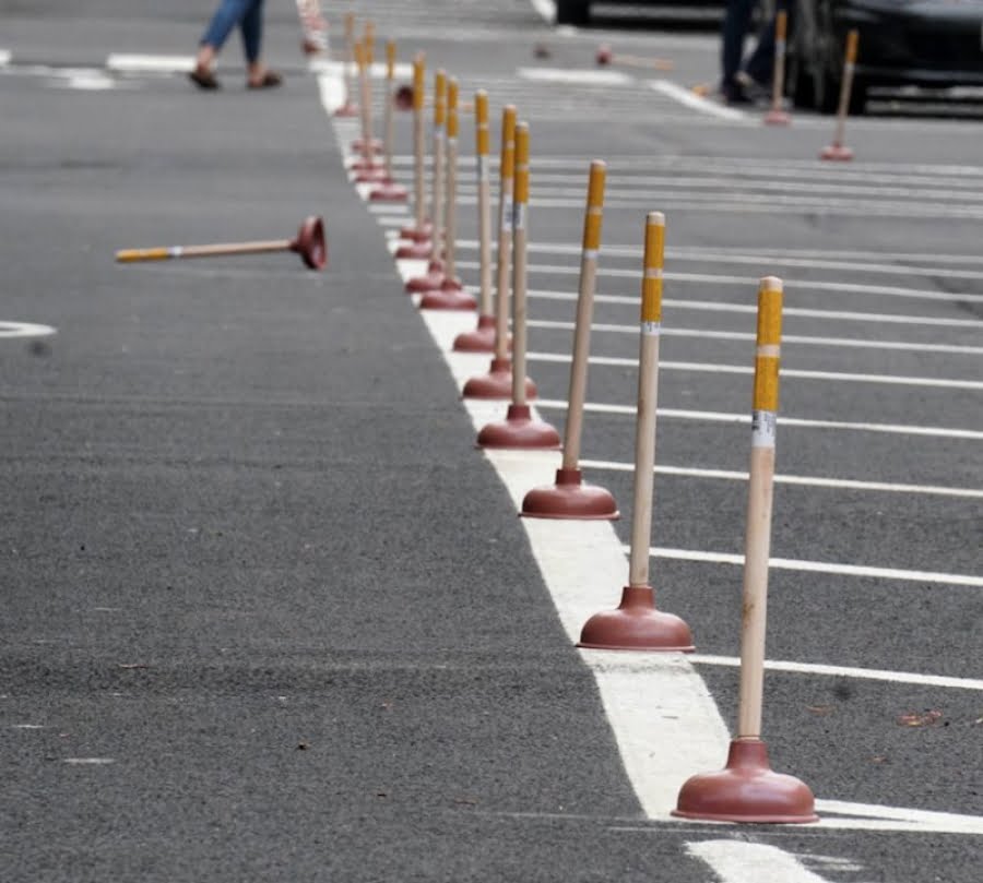 ciclabile protetta con sturalavandini