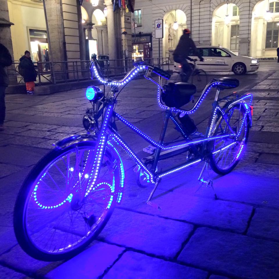 bici illuminata