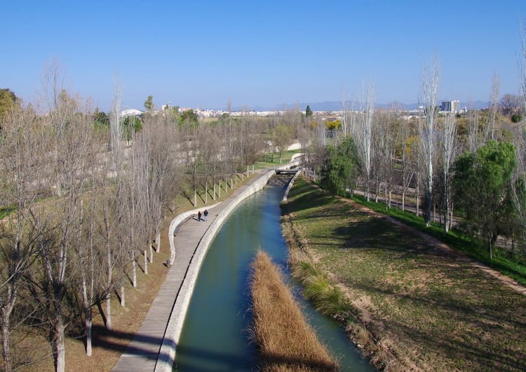 valencia in bicicletta fiume turia