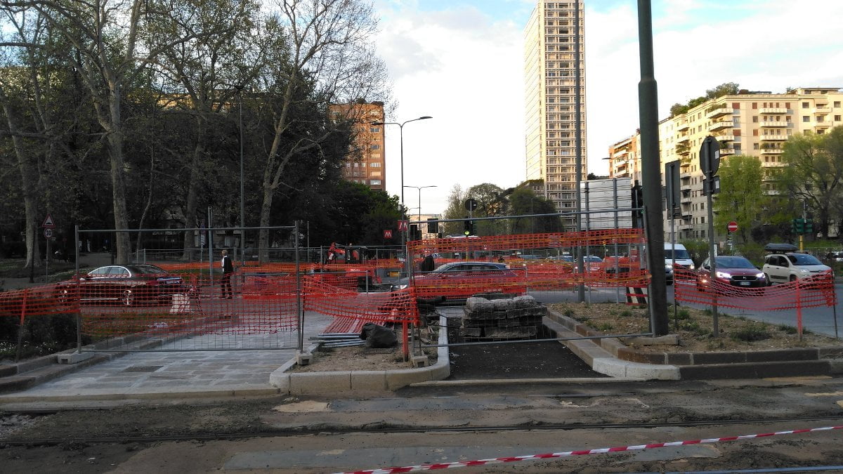 milano, cantiere ciclabile