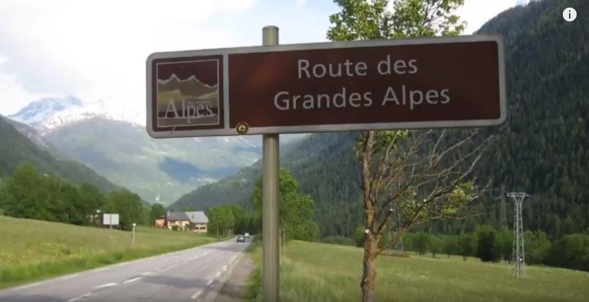 Route des Grandes Alpes in bici [video]