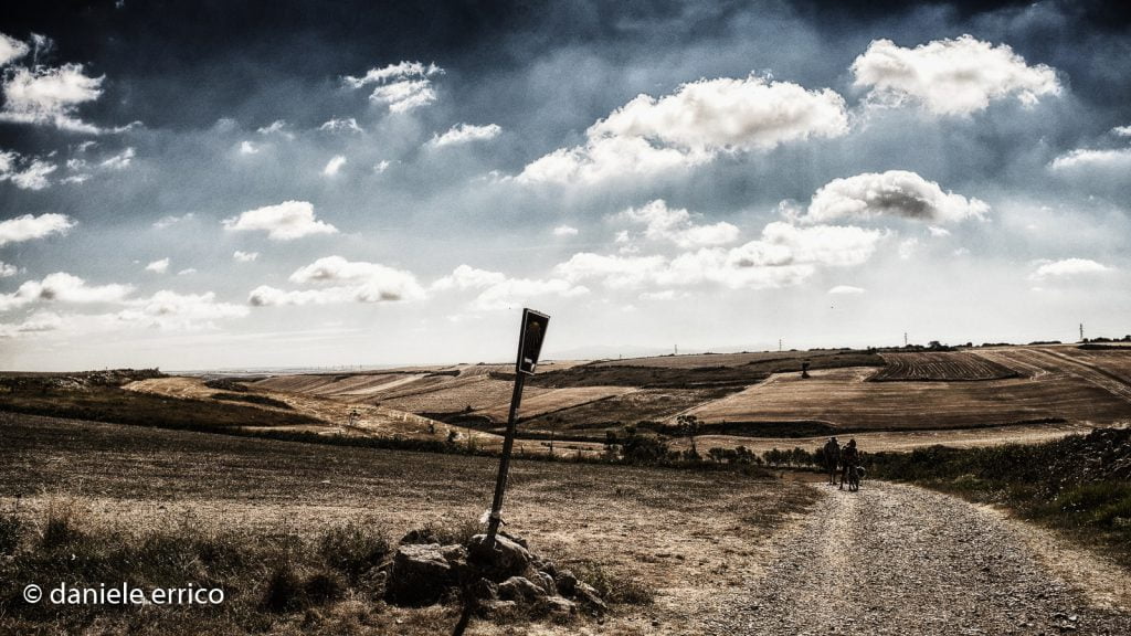 Padre e figlio in bici da Brindisi a Santiago de Compostela: la loro storia in un libro