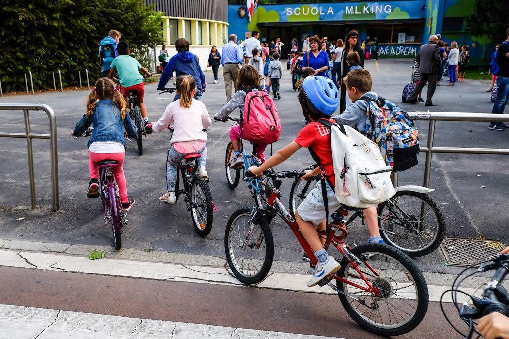 Bimbi da soli e in bici?