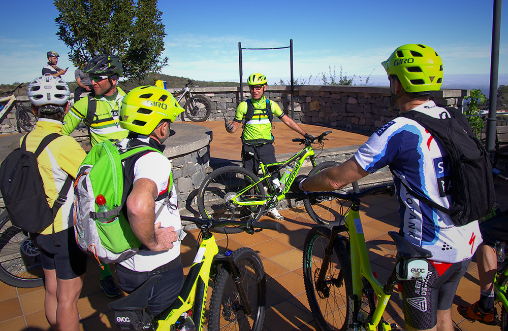 guida cicloturistica briefing prima dell'uscita in bici