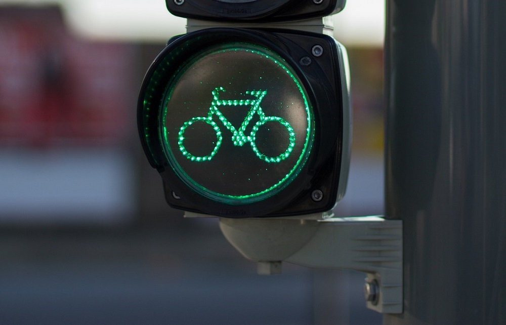 Semaforo verde per la bici