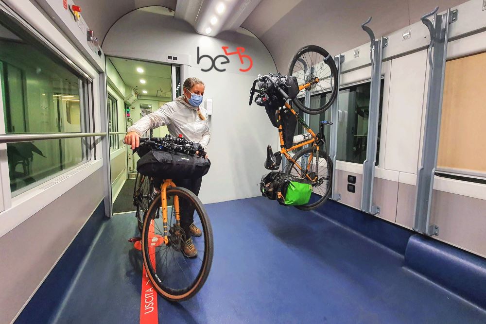 Treni Intercity, finalmente 6 posti per il trasporto delle bici montate