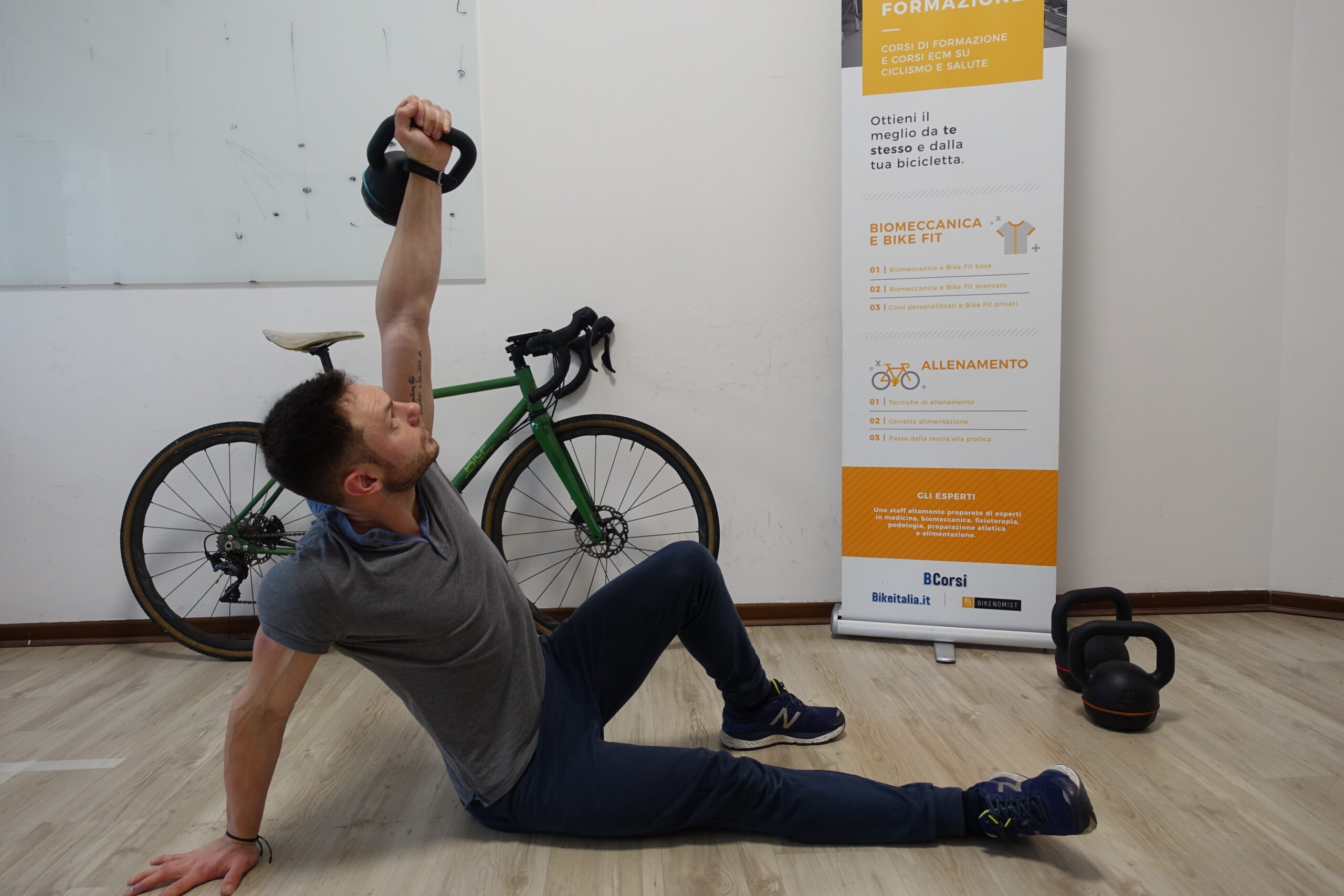 “Allenamento con i pesi per ciclisti: Kettlebell”, nuovo corso online