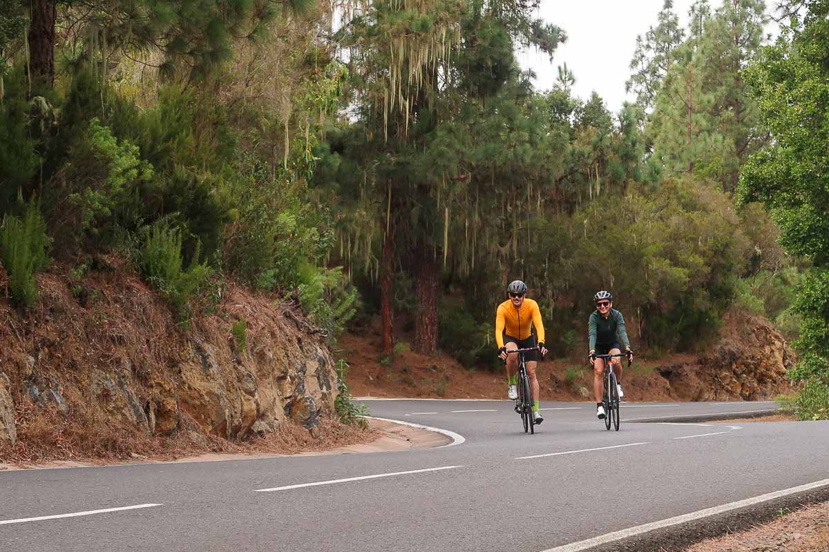 Transtenerife: due ciclisti nel massiccio di Anaga