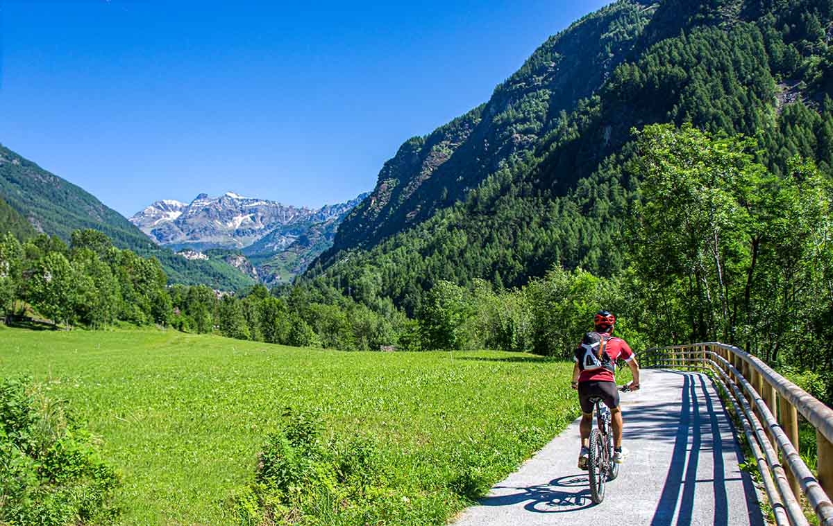Un viaggio alla scoperta della Valtellina in bicicletta