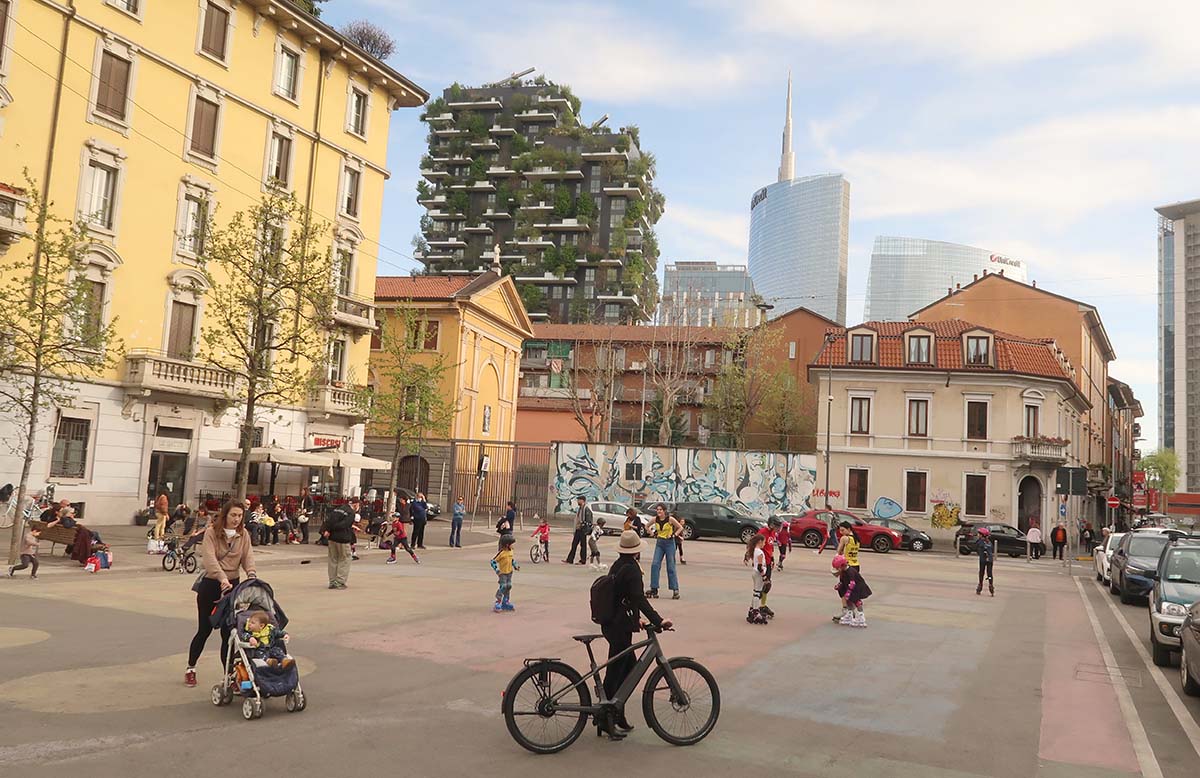 piazza minniti isola milano urbanismo tattico