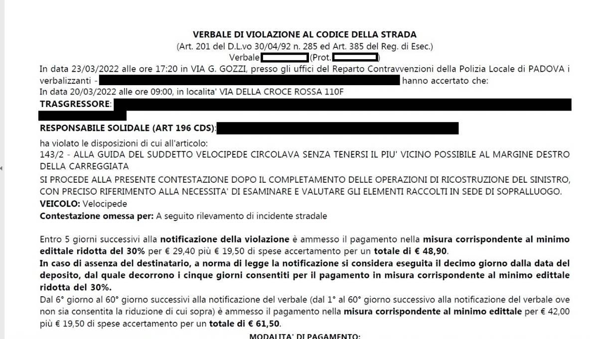 Ciclista multato perché non teneva la destra a Padova