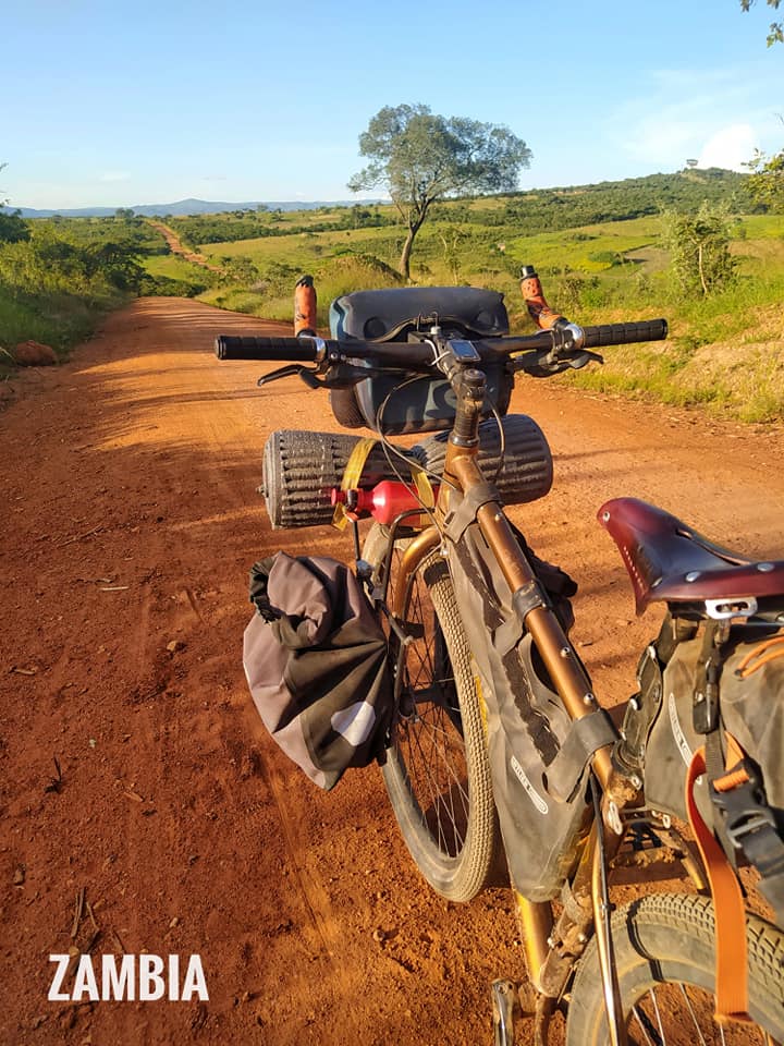Bici da viaggio di Lorenzo Barone assetto Africa