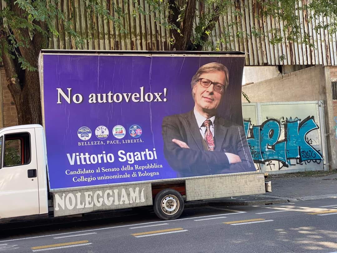 La campagna “no autovelox” di Sgarbi resta fuori dal Parlamento