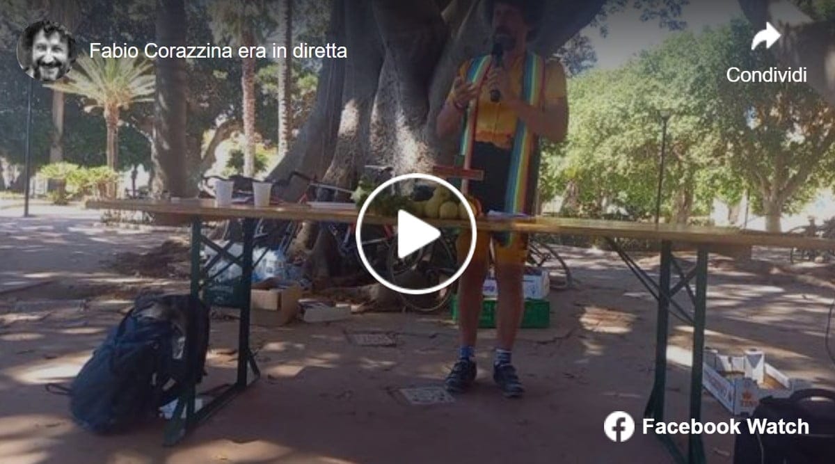 Don Fabio Corazzina celebra la messa vestito da ciclista video