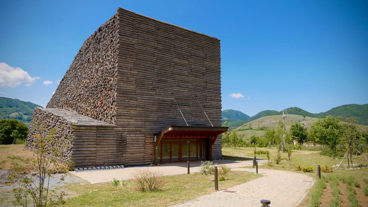 Catasta Pollino struttura ingresso