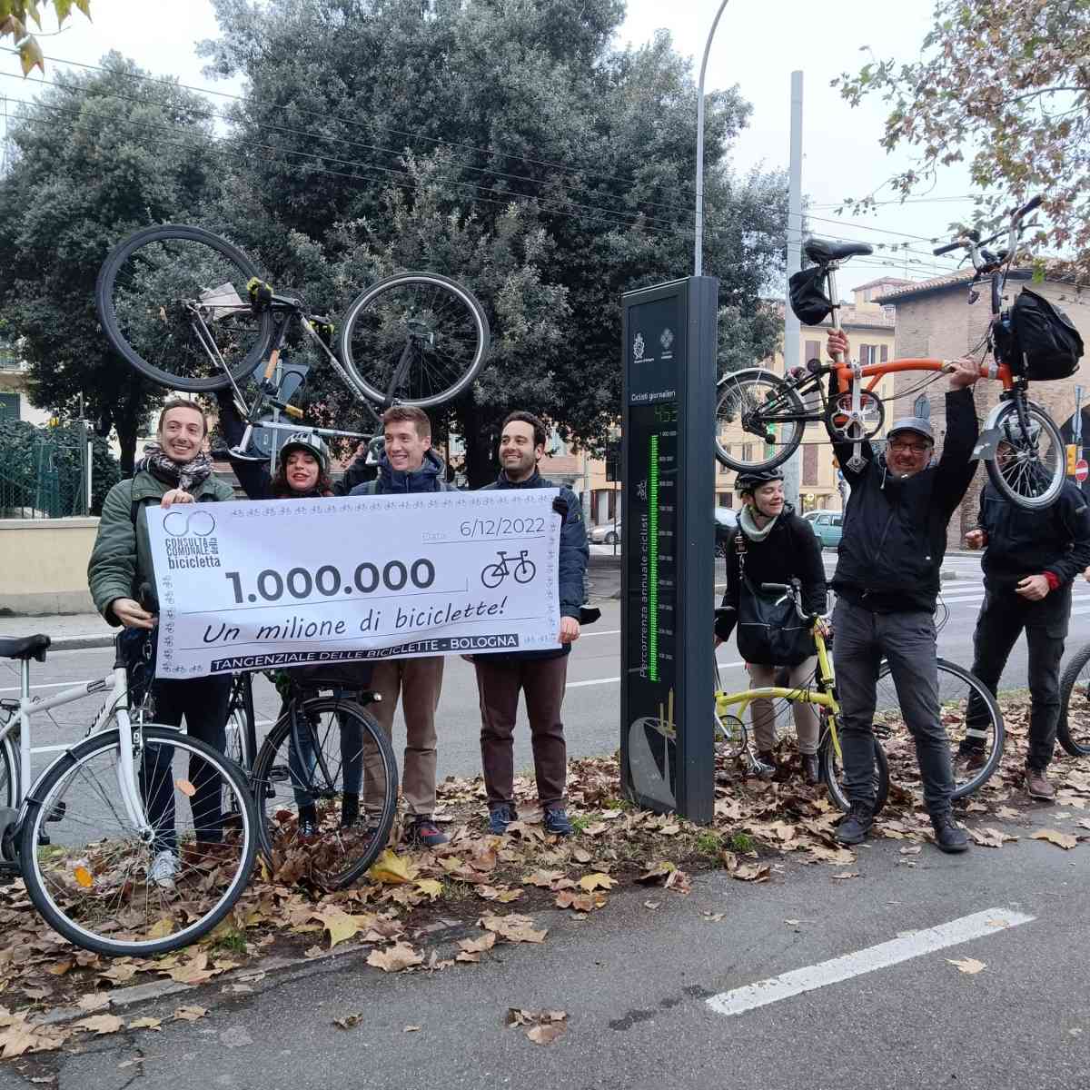 Bologna 1.000.000 di passaggi sulla Tangenziale delle Biciclette