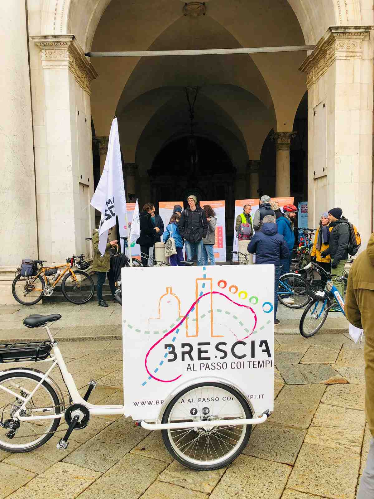 Brescia cargo bike pedonalizzazione