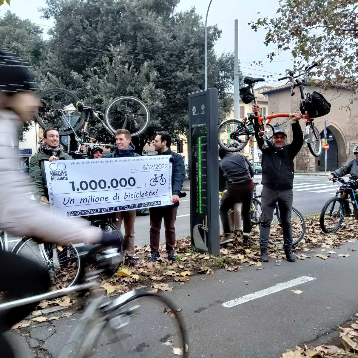 Tangenziale delle Biciclette di Bologna festa per 1.000.000 di passaggi