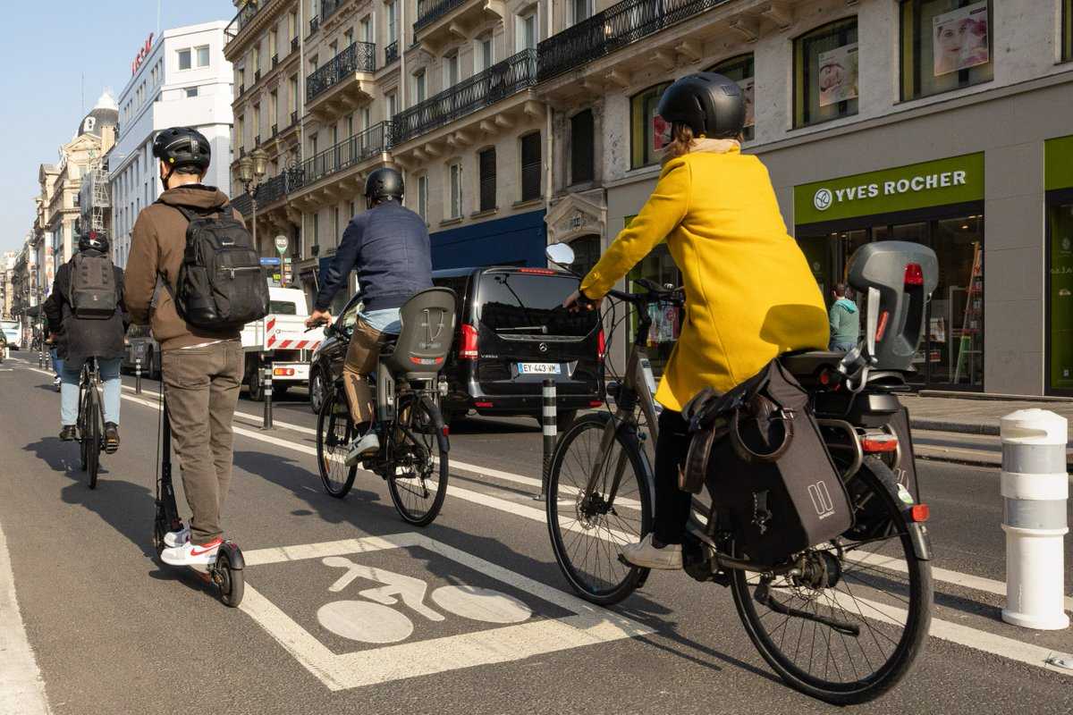 A Parigi l’utilizzo delle piste ciclabili è raddoppiato in un anno