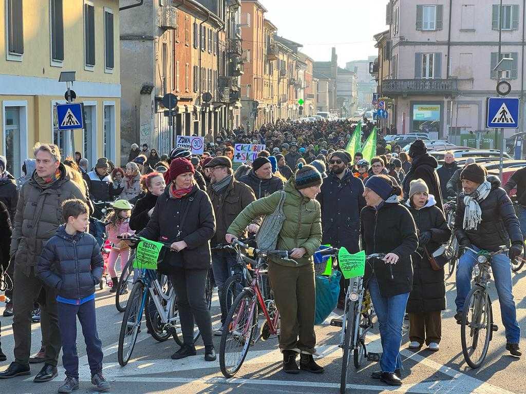 Pavia manifestazione per ricordare Daniele Marchi investito in bicicletta