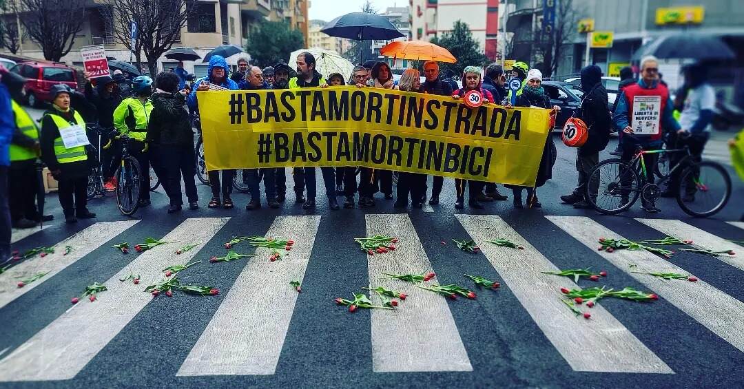 Contro la strage stradale migliaia di strisce pedonali umane in tutta Italia