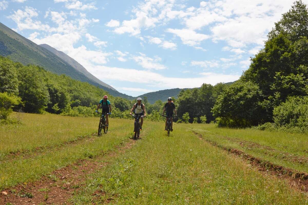 Il Cammino dei Briganti in mountain bike: 216 chilometri tra Lazio e Abruzzo