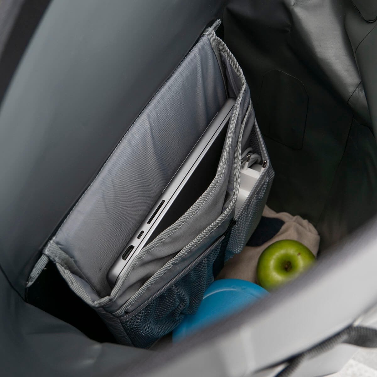 Thule borsa commuting urban porta pc bike to work