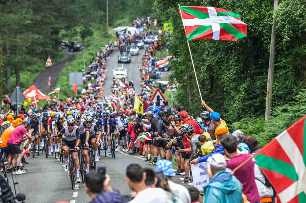 Tour de France | Etape 2 - Vitoria-Gasteiz / Saint-Sébastien | CRÉDIT PHOTO Photographe Charly Lopez |